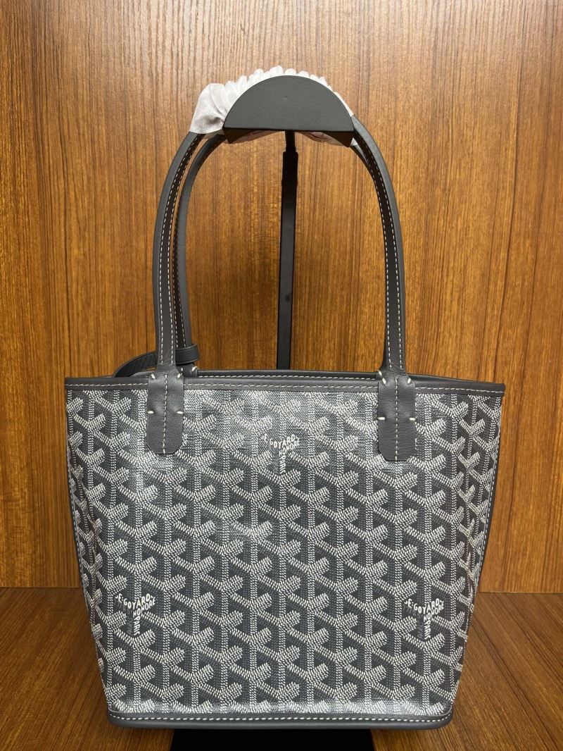 Goyard Shopping Bags